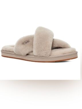 UGG Fuzzie Lamb Slides in Light Gray - Size 9
